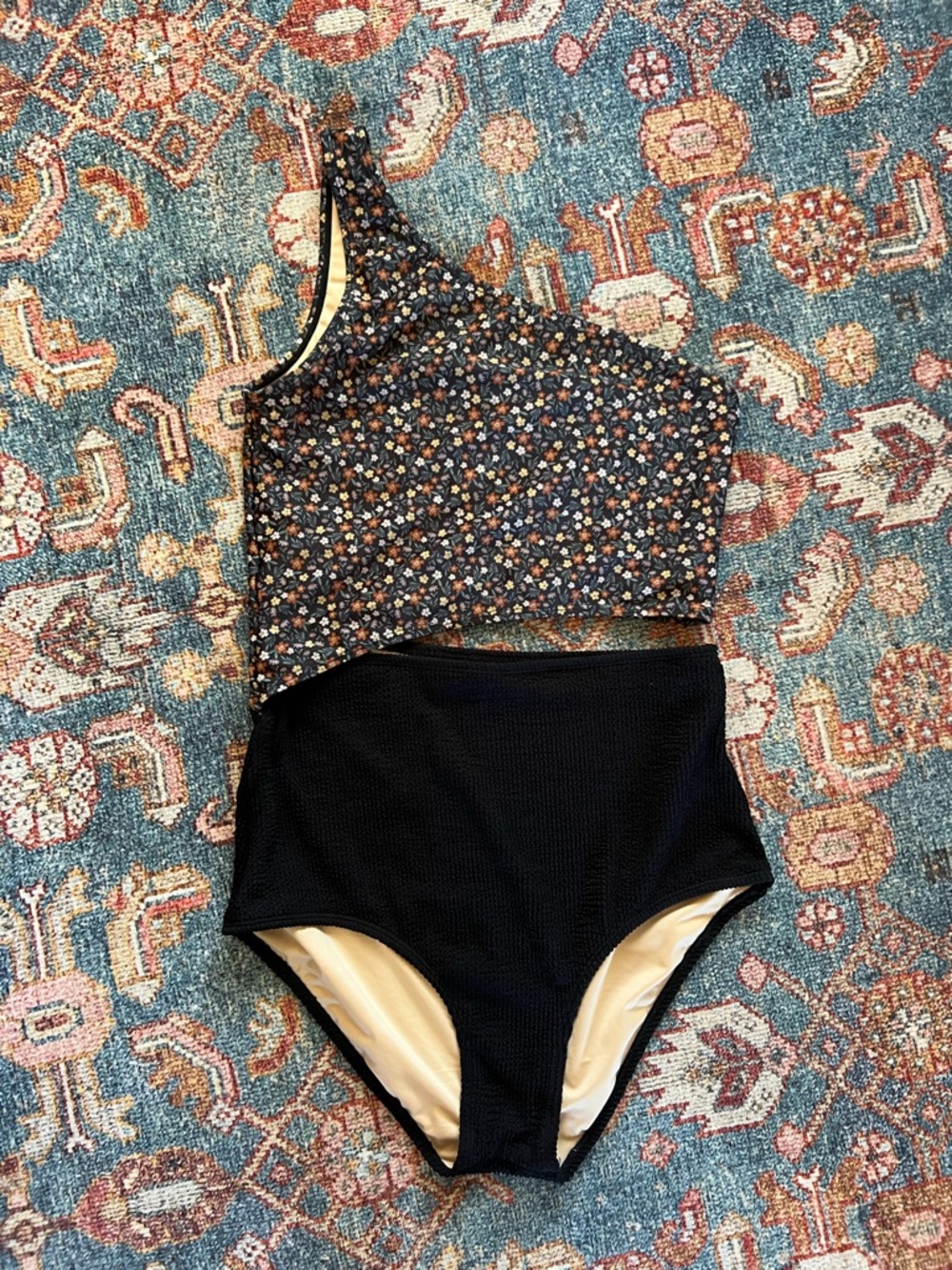 Livy&Kate One-Shoulder One-Piece Swim Set in Black and Floral